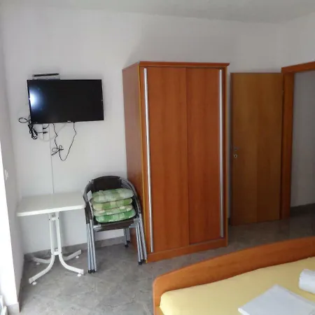 Rados Appartamento Lokva Rogoznica